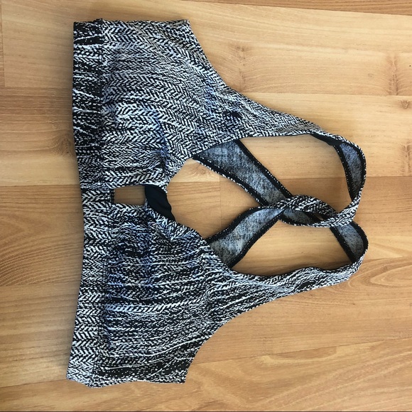 ❌SOLD❌ BuffBunny Jaqard Sports Bra - Picture 3 of 6